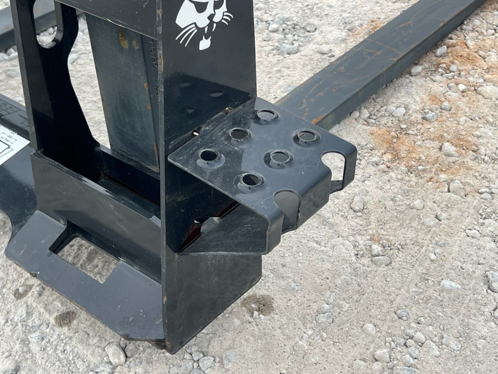 48" Long 4,000 lb Bobcat Heavy Duty Pallet Fork Loader Skid Steer Attachment