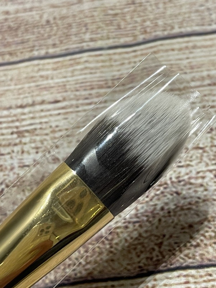 Gold Luxie 510 Foundation Brush