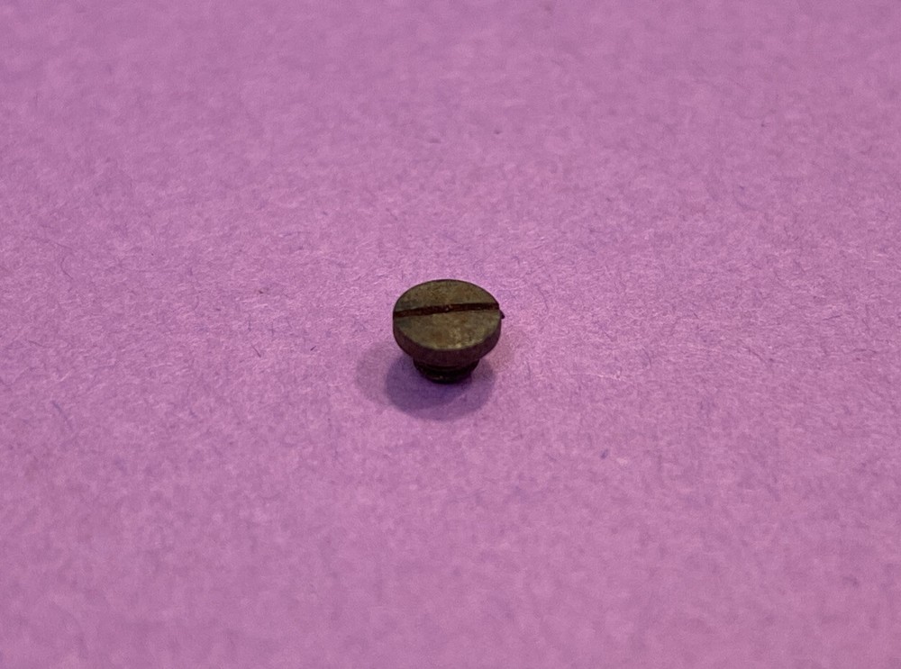 *NOS* 241-SINGER-SCREW FOR SEWING MACHINE*