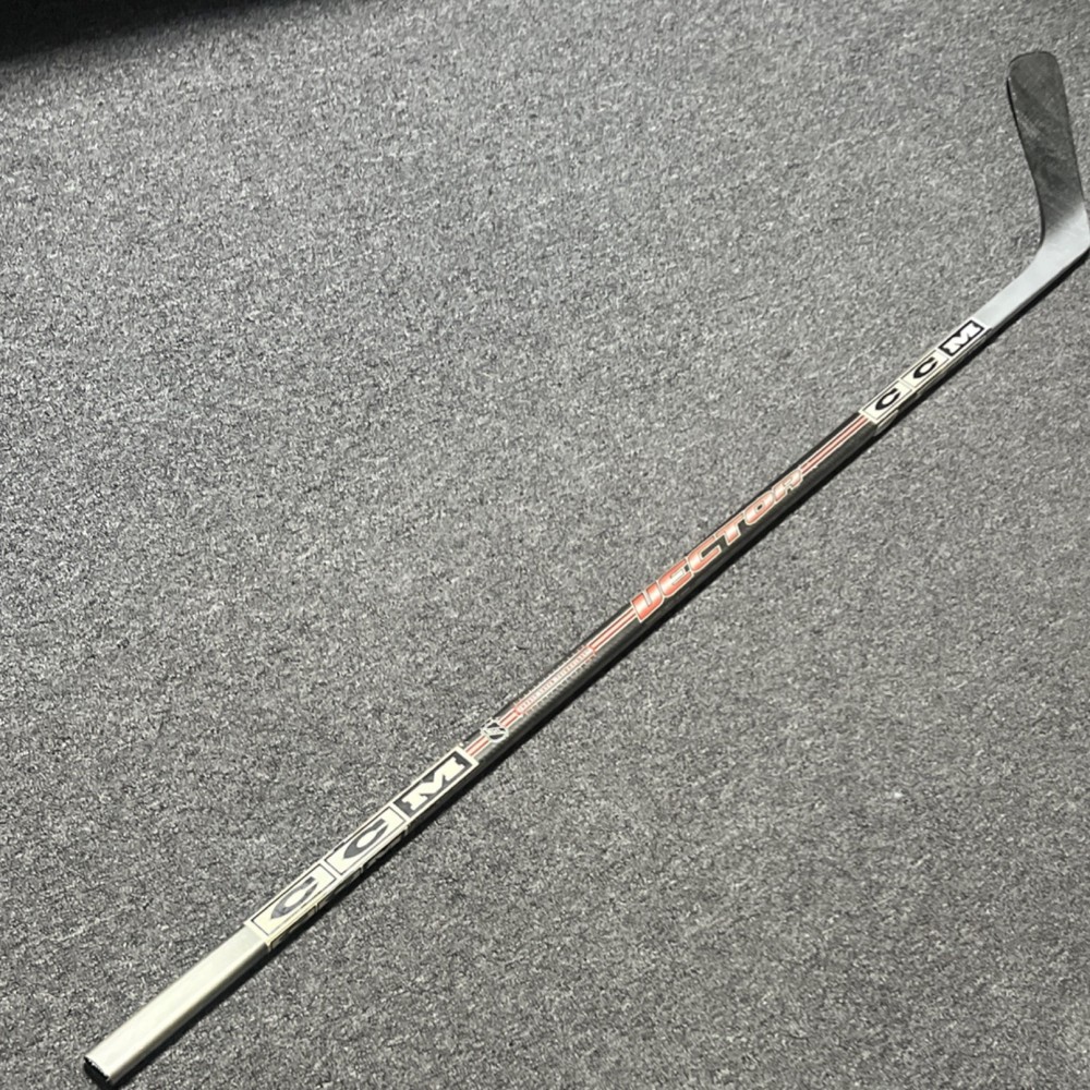 CCM Vector V130 Tac Grip Forward Minnesota State Mavericks Geoff Irwin Stick
