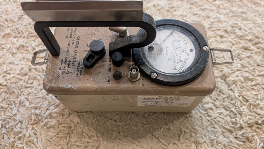 Eberline E-520 GM Survey Meter Tested and Working Guaranteed