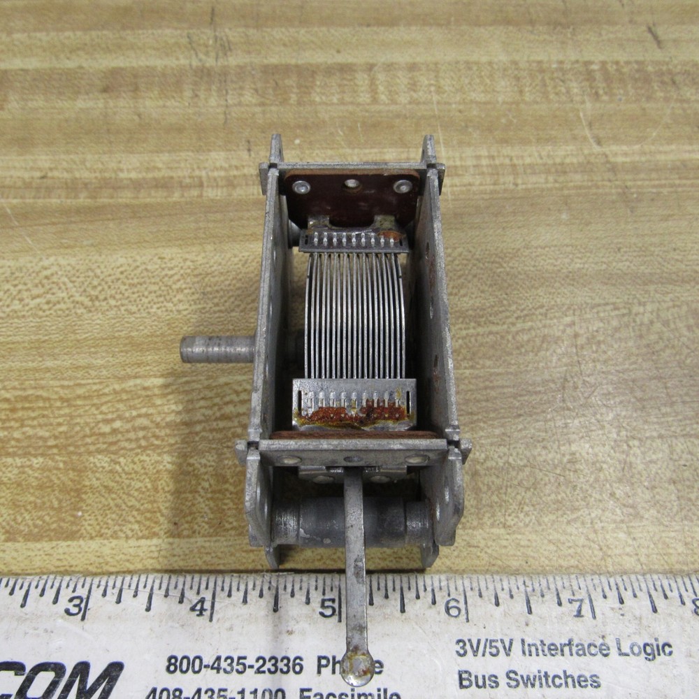 VARIABLE CAPACITOR 375 pF 11 to 374 pF