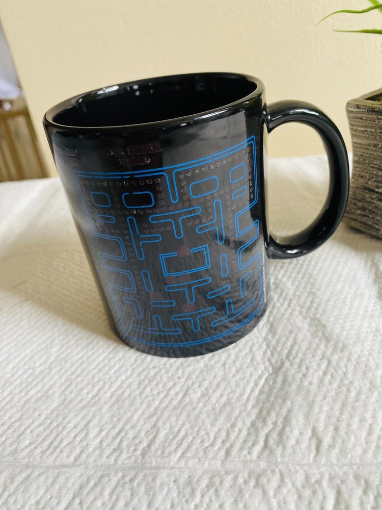 Black Pac-Man Heat activated Game Ceramic Coffee Mug