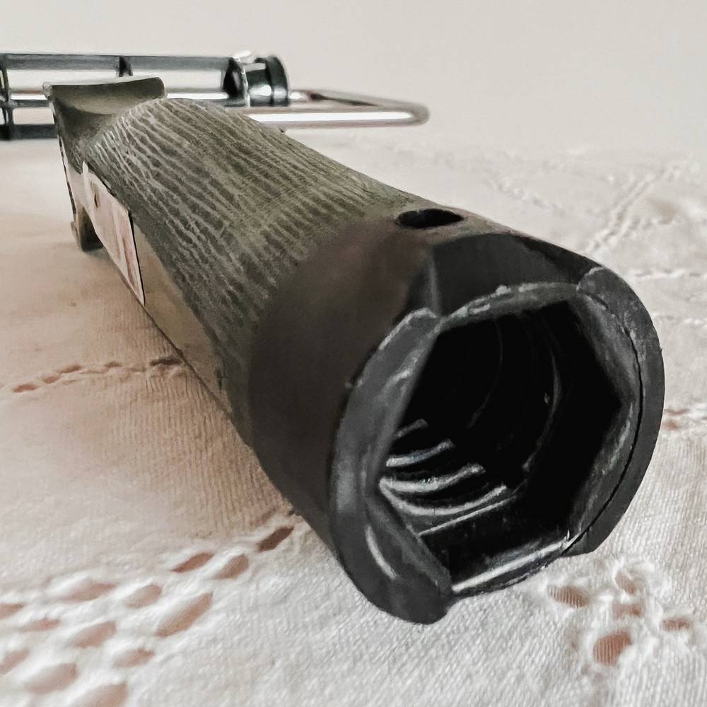 New Wooster Sherlock Paint Roller Frame 9 Inch