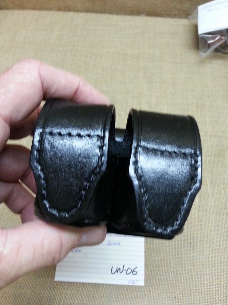 Aker Double Speedloader Pouch New Old Stock Condition Medium