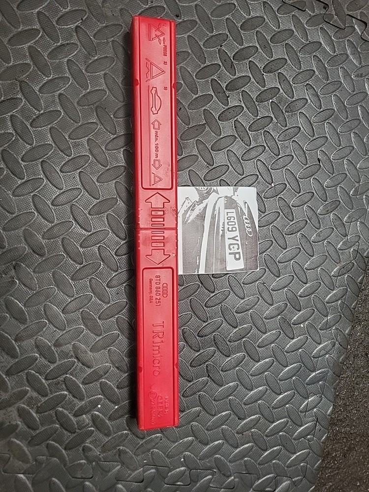 AUDI A5 8T 2009 EMERGENCY WARNING HAZARD TRIANGLE 8T0860251