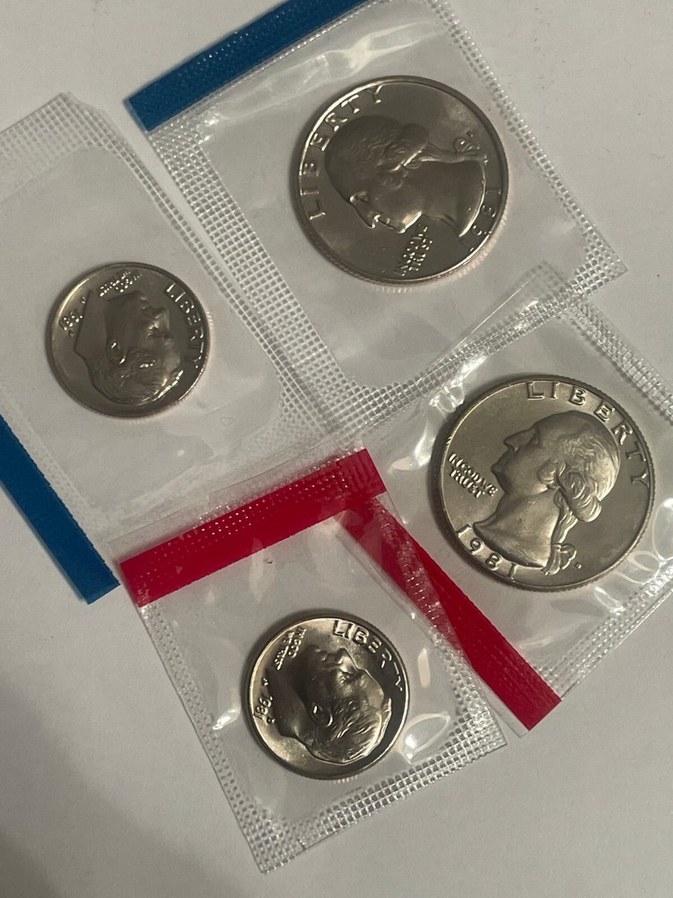 1981 Quarter Dime P&D in mint cello