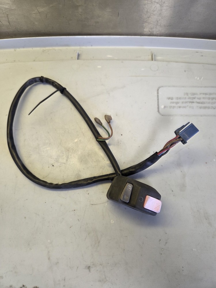 03 - 05 Yamaha FJR 1300 right handlebar kill switch
