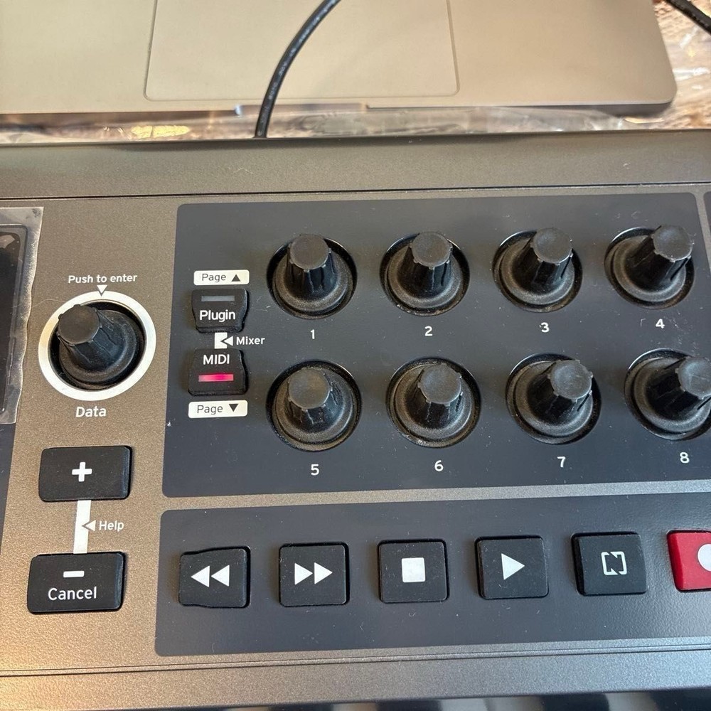 Novation Impulse 25 MIDI Keyboard Controller 25-Key USB DAW Pad Japan Tested