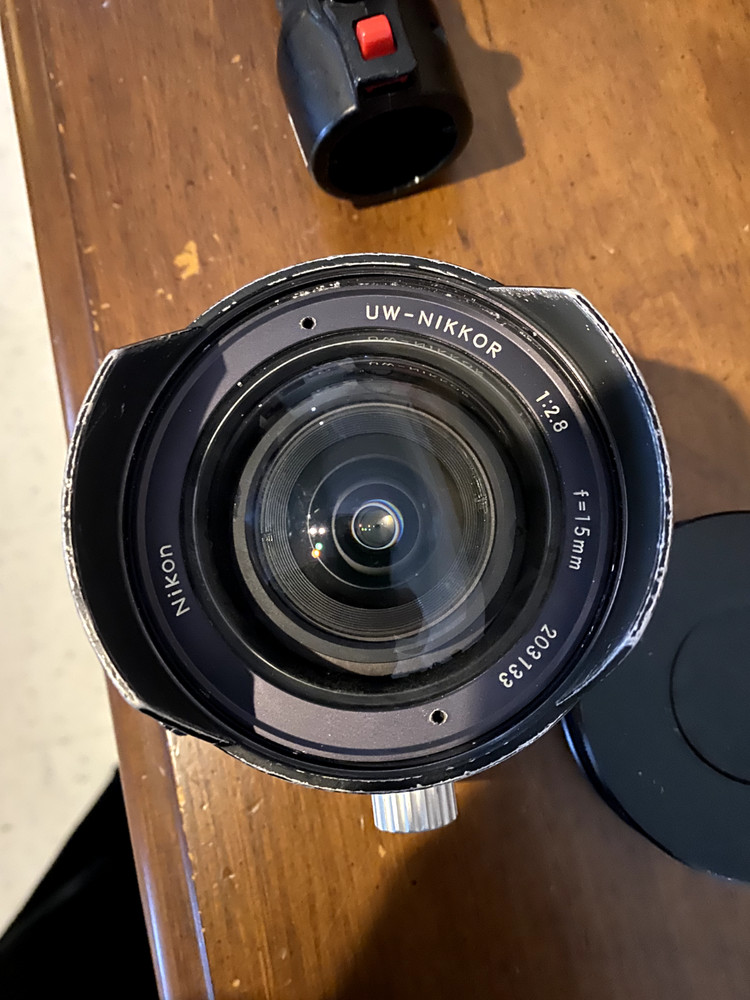 Nikonos-V *BUNDLE* with 15mm Lens, Viewfinder, Flash, Sync Cable and Charger