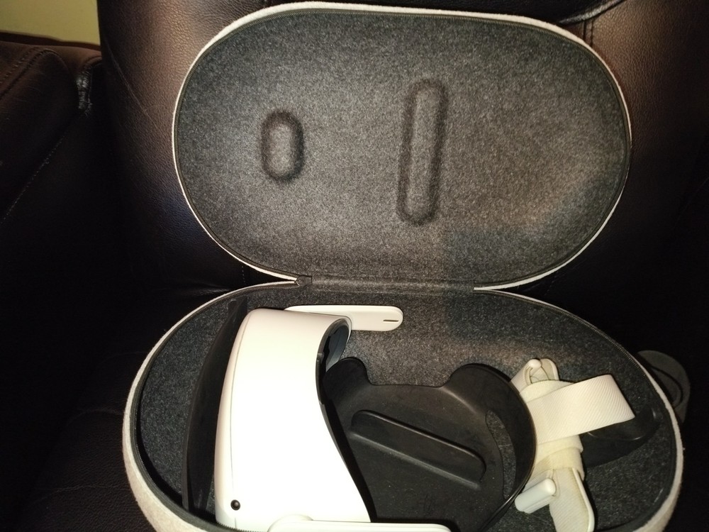 Oculus Quest 2 VR Headset And Case Only *No Controllers*
