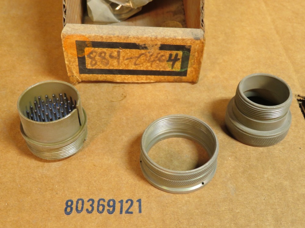 AMP Amphenol MS3106A-28-21P