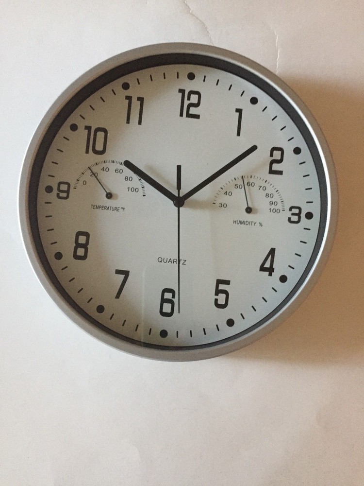 Quartz Clock Analog with Temperature and Humidity 8"