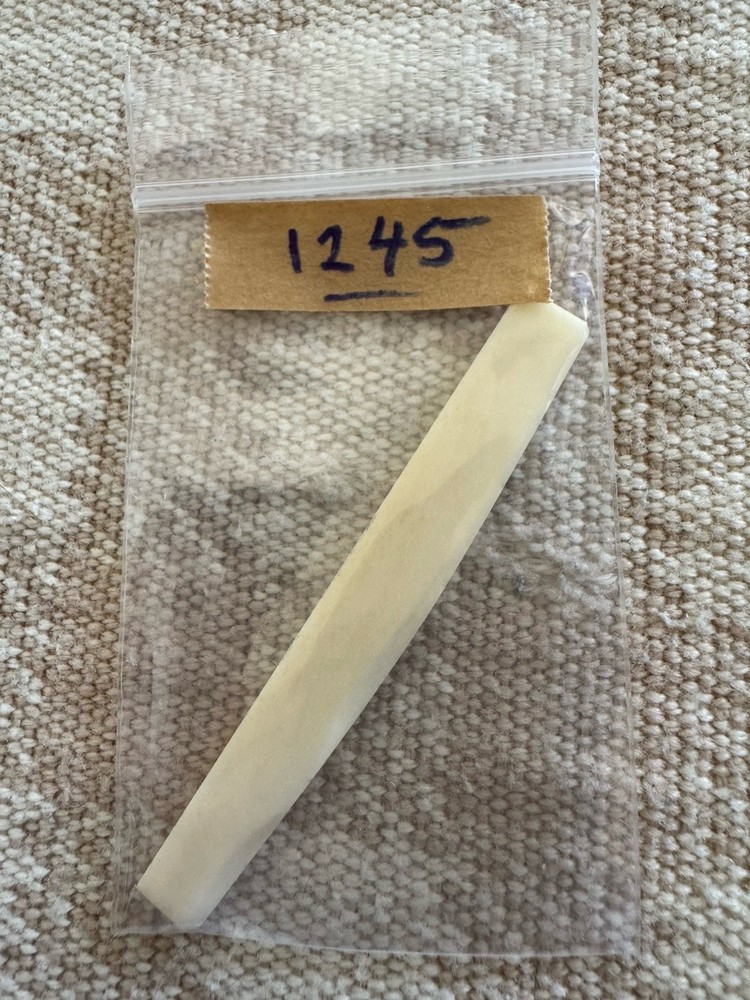 1 Bone Saddle – Fits Most Pre-2017 Larrivee® Guitars & Others – Wave Compensated