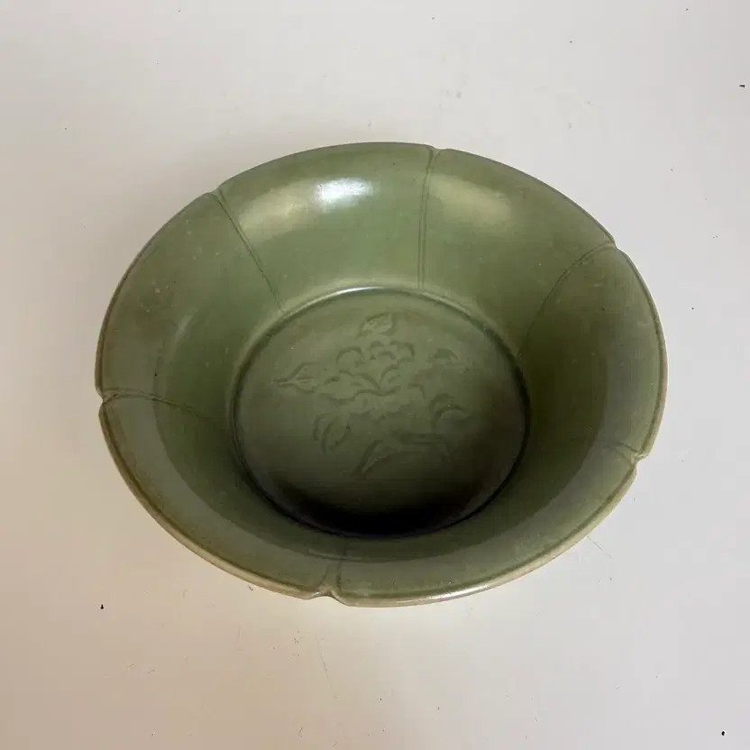 Goryeo Celadon Incised Flower Bird Pattern Incense Burner, 14.5cm