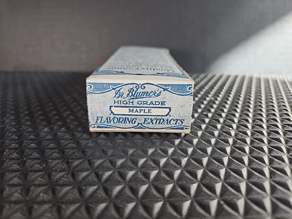 1920s Vintage. Dr. Blumer's EXTRACT. 2 Boxes. Maple/ Vanilla. Empty