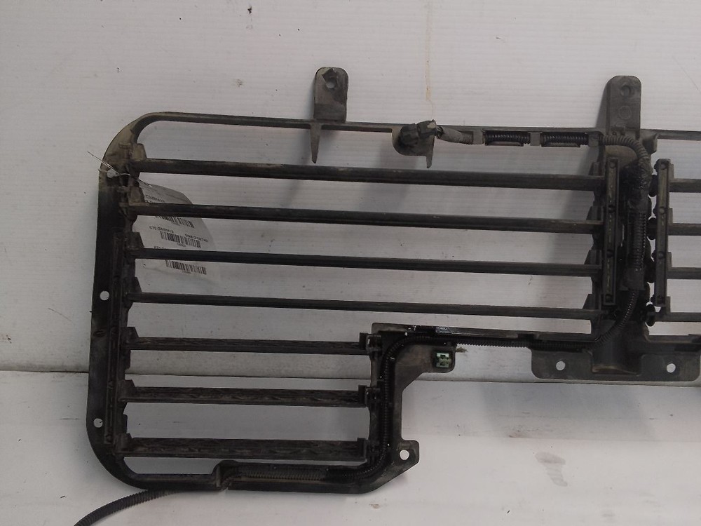 Active Air Shutter from 2018 Silverado 1500 5.3L 12556633