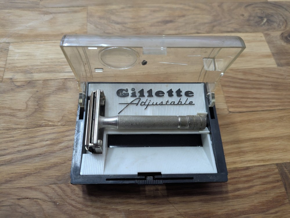 Vintage Gillette Super Speed Adjustable Safety Razor With Case