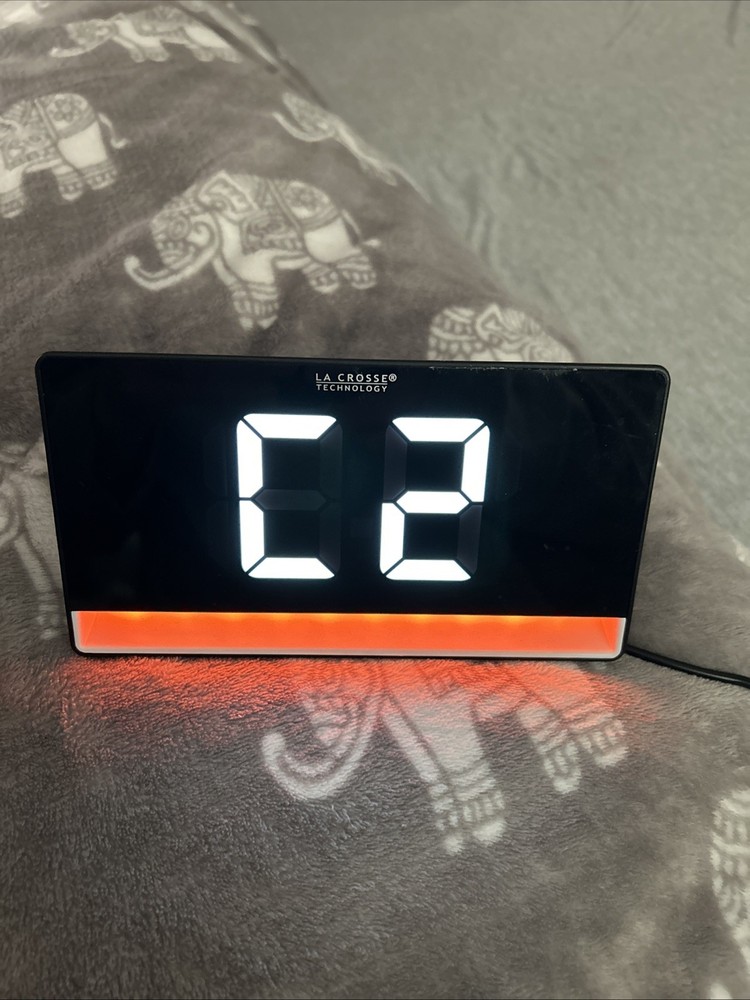 La Crosse Technology W72869 Digital Alarm Clock Color Changing USB Adapter