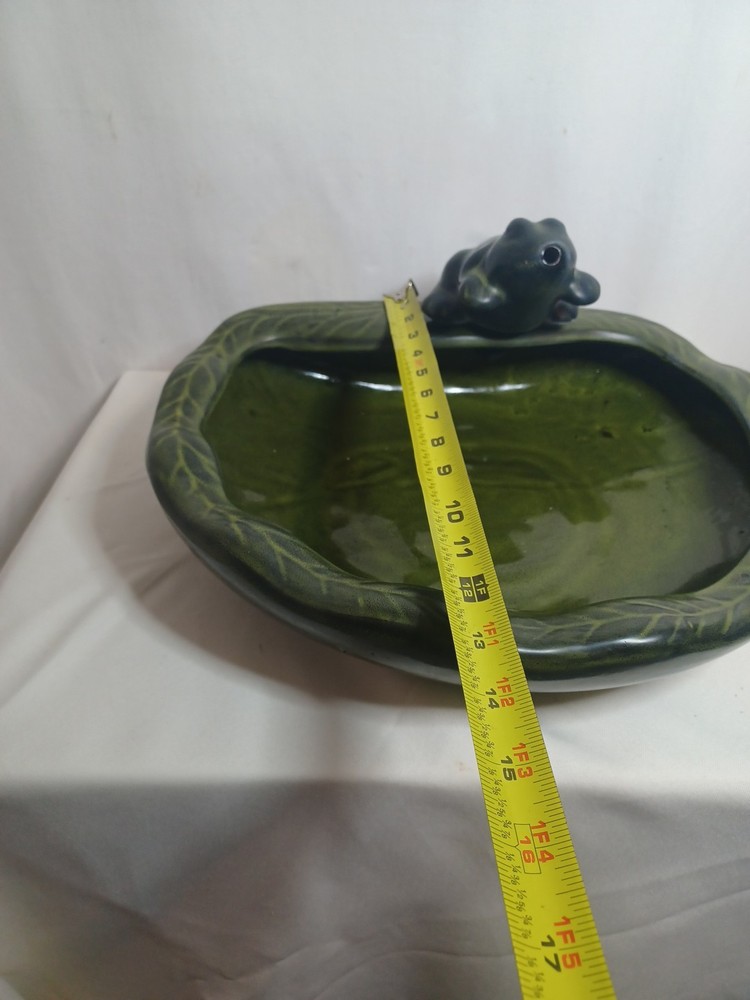 Green Glazed Ceramic Fountain Bird Bath with Frog