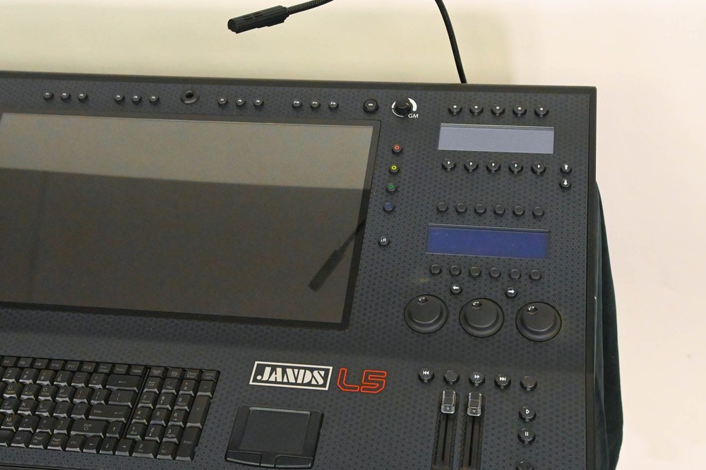 Jands Vista L5 Lighting Control Console CG01US6
