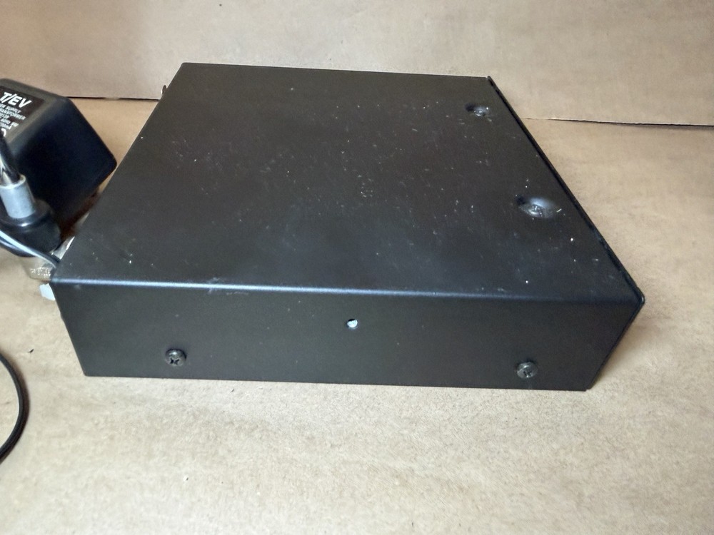 Telex RadioCom TT-44 Synthesized Wireless IFB Transmitter Powers On UNTESTED