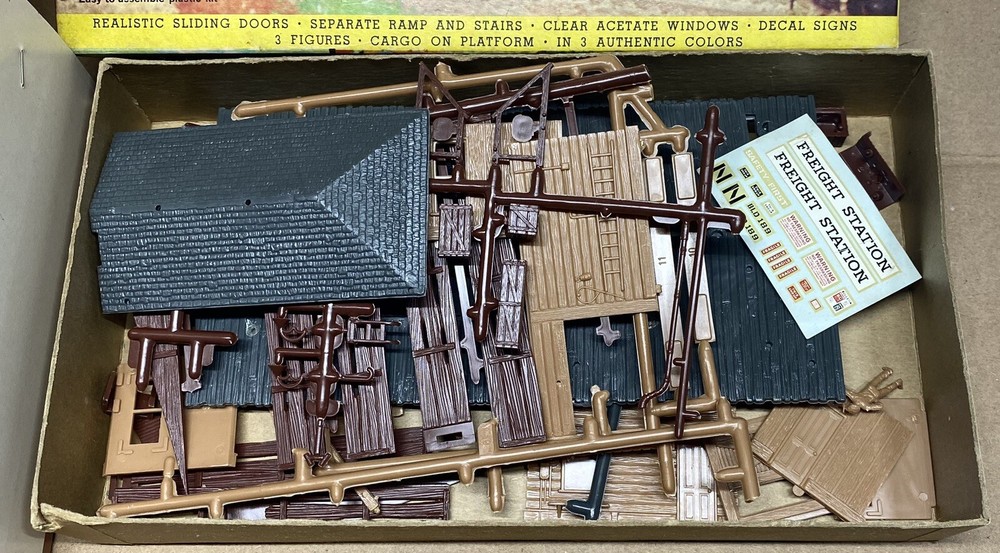 Group of 8-Train Accessory Buildings Boxes Open Close-Out Item Pre-Owned