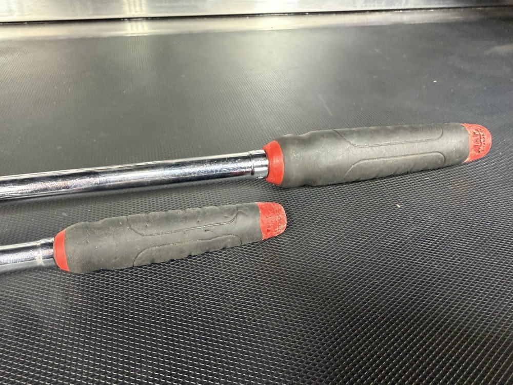 Mac Tools Axis 1/4" & 3/8” Ratchet Set