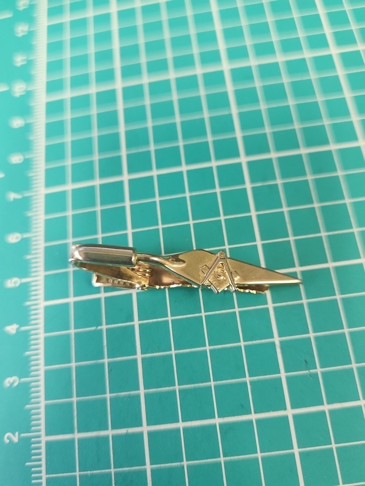 Vtg Freemason Masonic Square And Compass Tie Clip