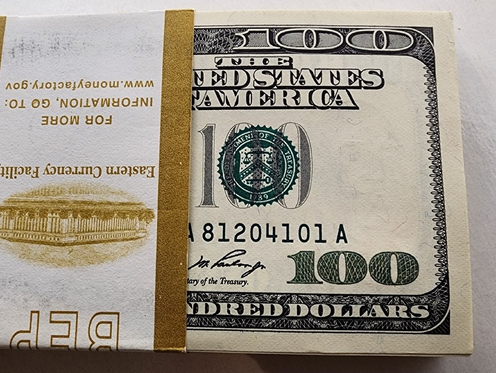 (1 Bill) 2006 Series UNCIRCULATED SEQUENTIAL $100 Dollar Bill From BEP Brick