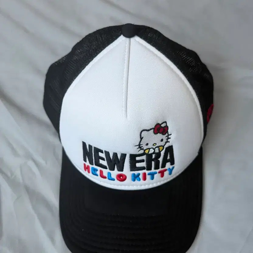 New Era Hello Kitty A-Frame Trucker Cap Black