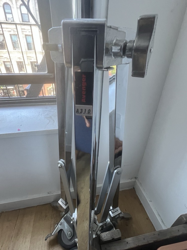 Avenger A310 medium rolling stand