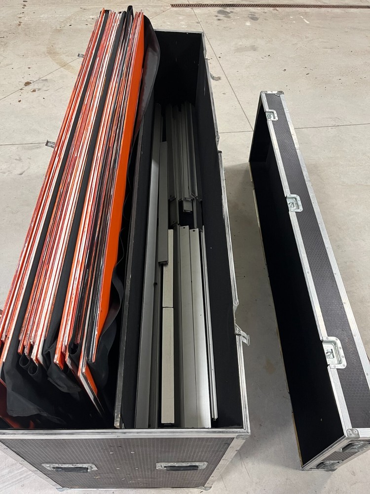 Showtrax Fast-Track Panel Pit/Garage Wall System