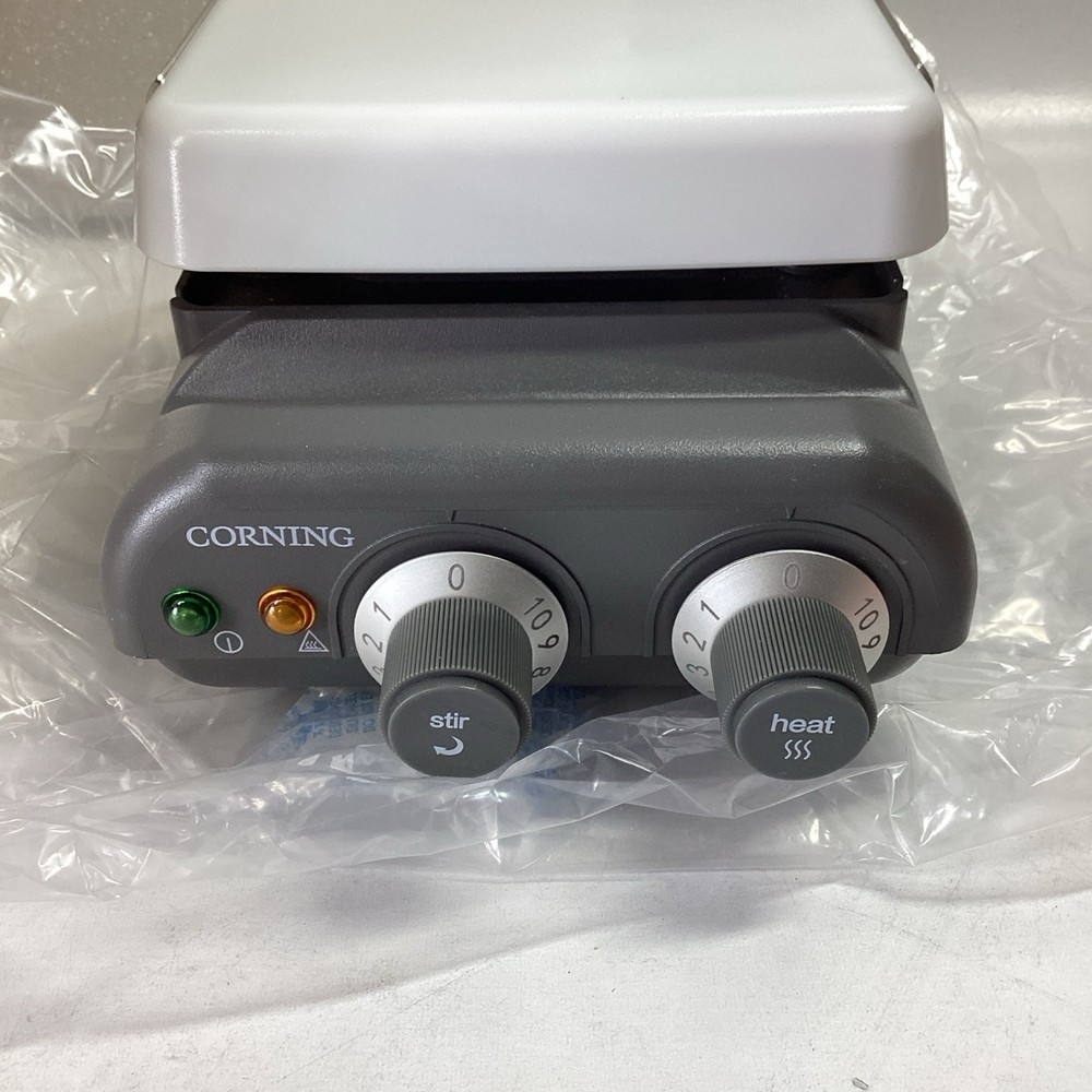 Corning 6795-220 Laboratory Hot Plate Stirrer