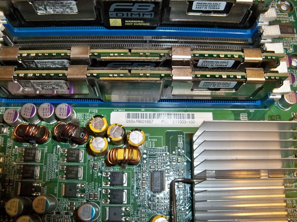 Intel S5000VSA Server Board + Xeon E5310 + 4GB RAM + IO Shield + Heatsink/Fan