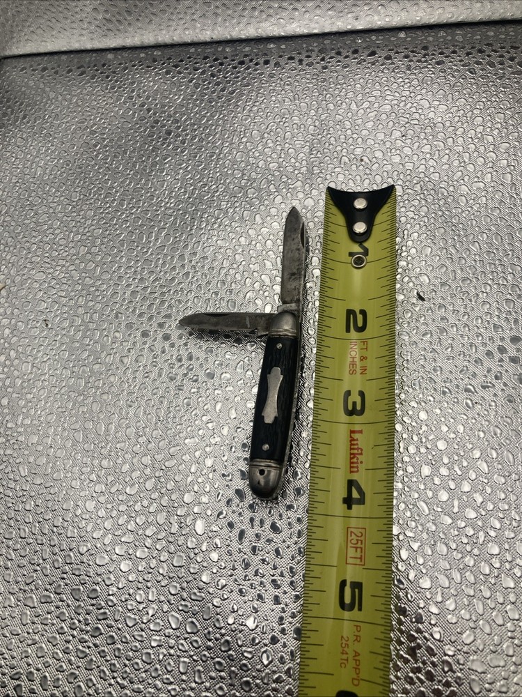 Vintage Small Colonial 2 Blade Pocket Knife With SHIELD ~ NICE
