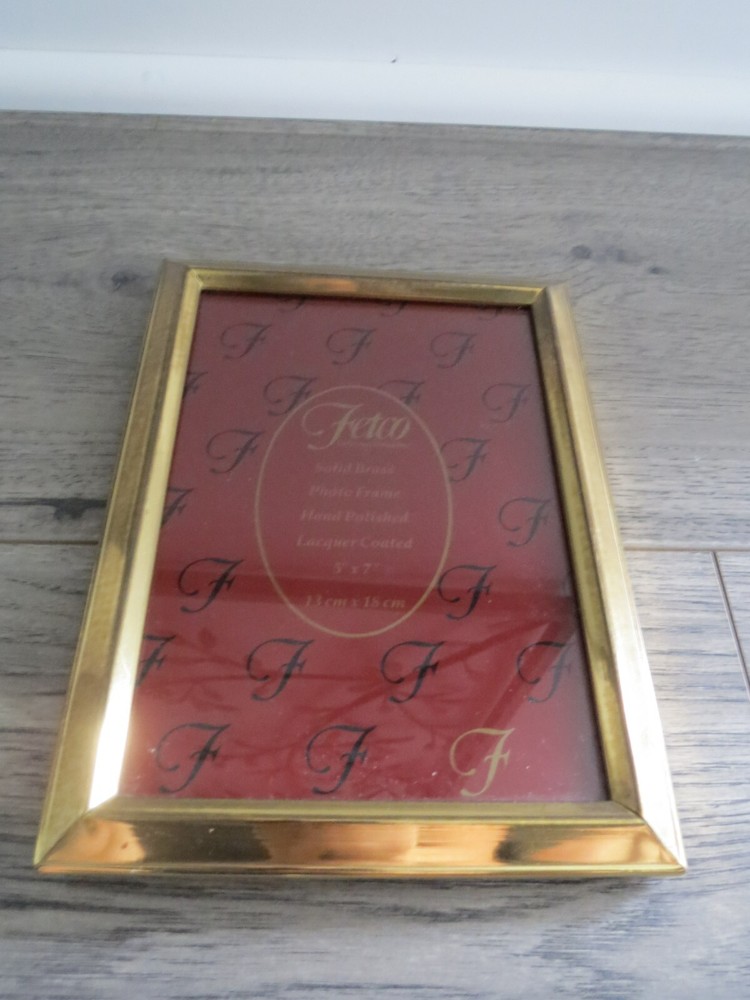 Vintage Fetco Solid Brass Photo Frame Hand Polished Laquer Coated 5"X7" Preowned