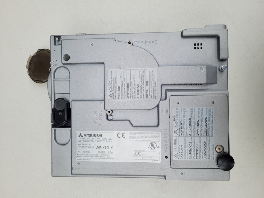 Mitsubishi LVP-X70UX LCD Projector Tested and Working
