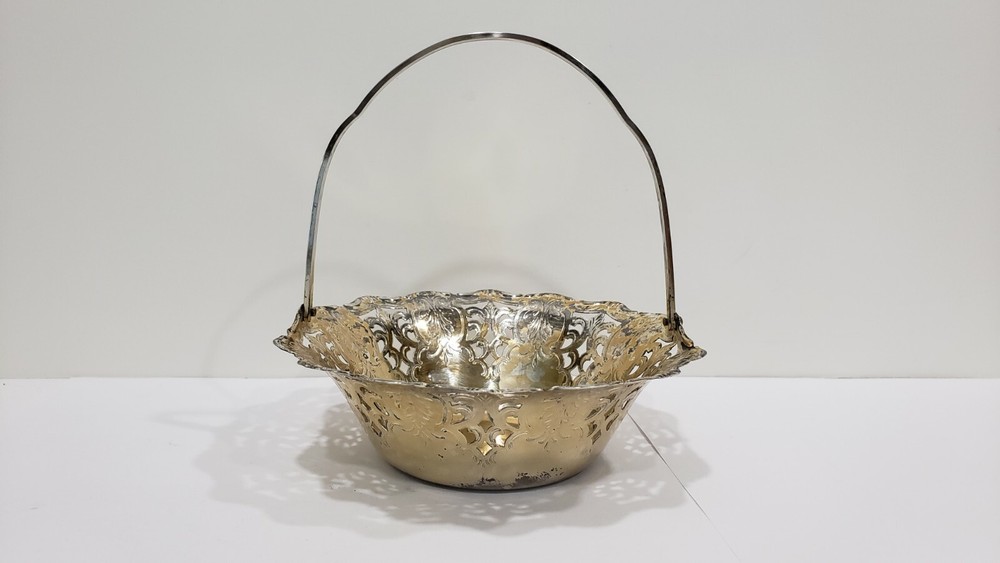Vintage 835 silver small basket w/ handle, Germany, 115 grams.