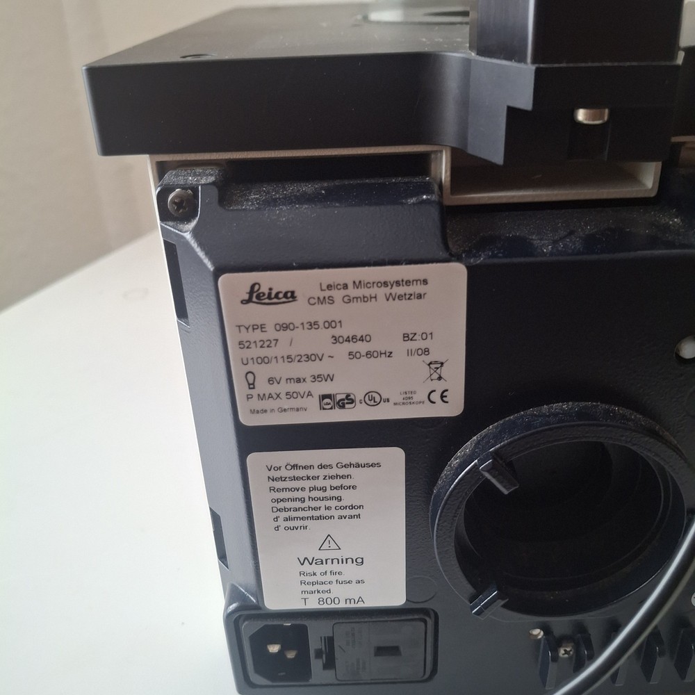 Leica / Leitz DMIL Inverted Phase Contrast Microscope with Objectives