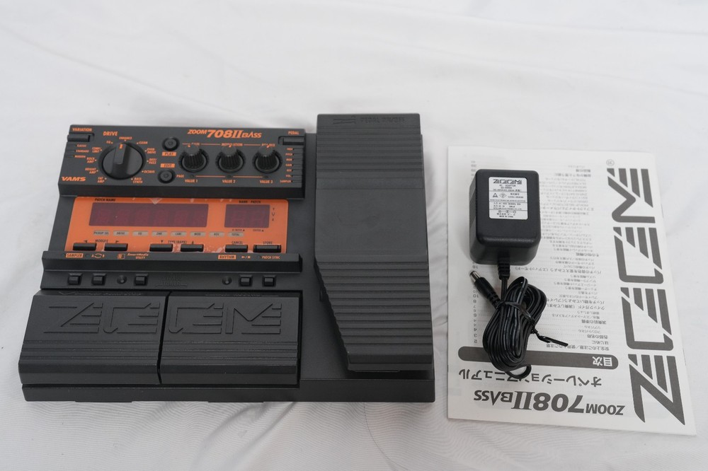 ZOOM 708II BASS EFFECTS PROCESSOR/MULTI-EFFECTOR