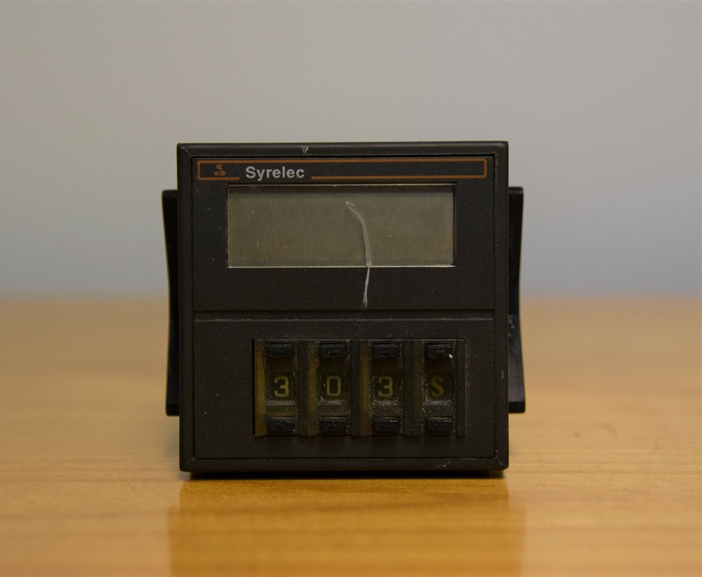 Syrelec Crouzet M813HV Multifunction Timer