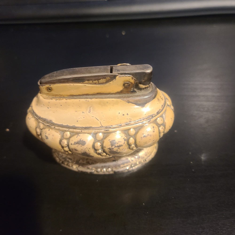 Vintage Ronson Crown Table Top Cigarette Lighter