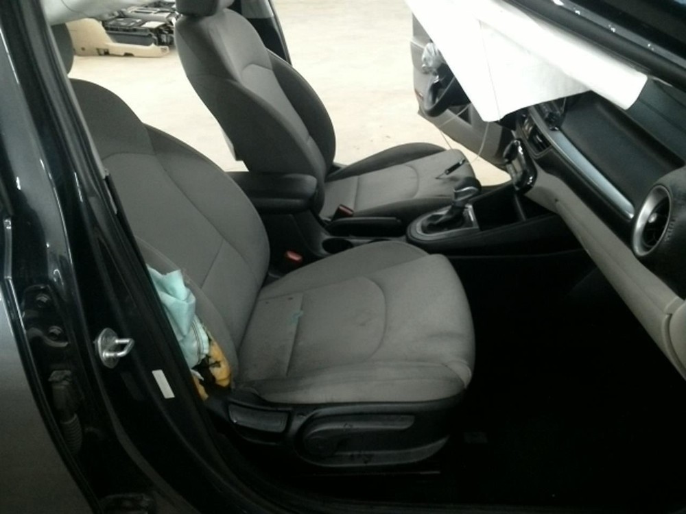FORTE 2019 Antenna 104928056