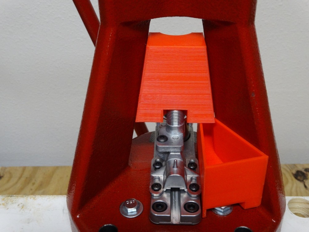 HORNADY IRON LOCK_N_ LOAD PRESS NEW PRIMER CATCHER DESIGN