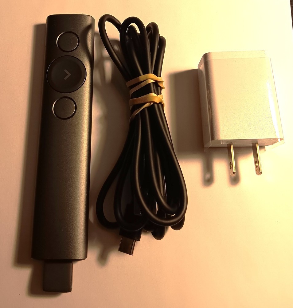 Logitech Spotlight Presentation Remote Advanced Digital Highlighting w/Bluetooth