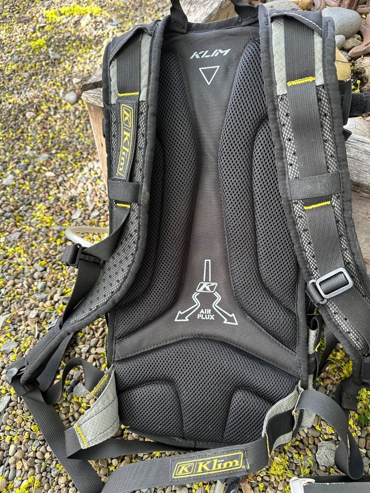 Klim 3L hydration backpack w/ extra 3L reservoir