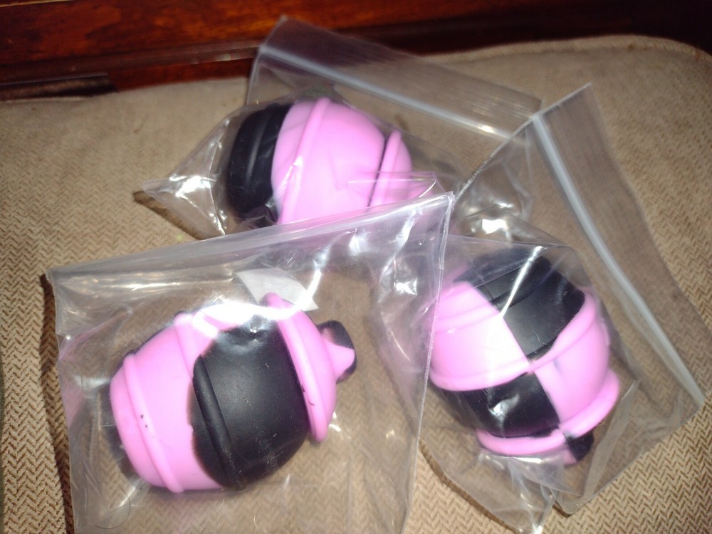 Silicone Honey Pot Non-Stick Container 35ml/1oz Pink/Black