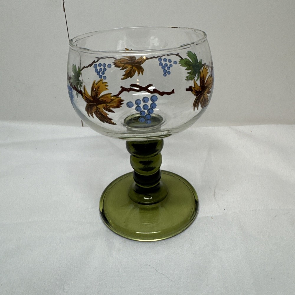 Vintage Grape Leaf  Green  Stem