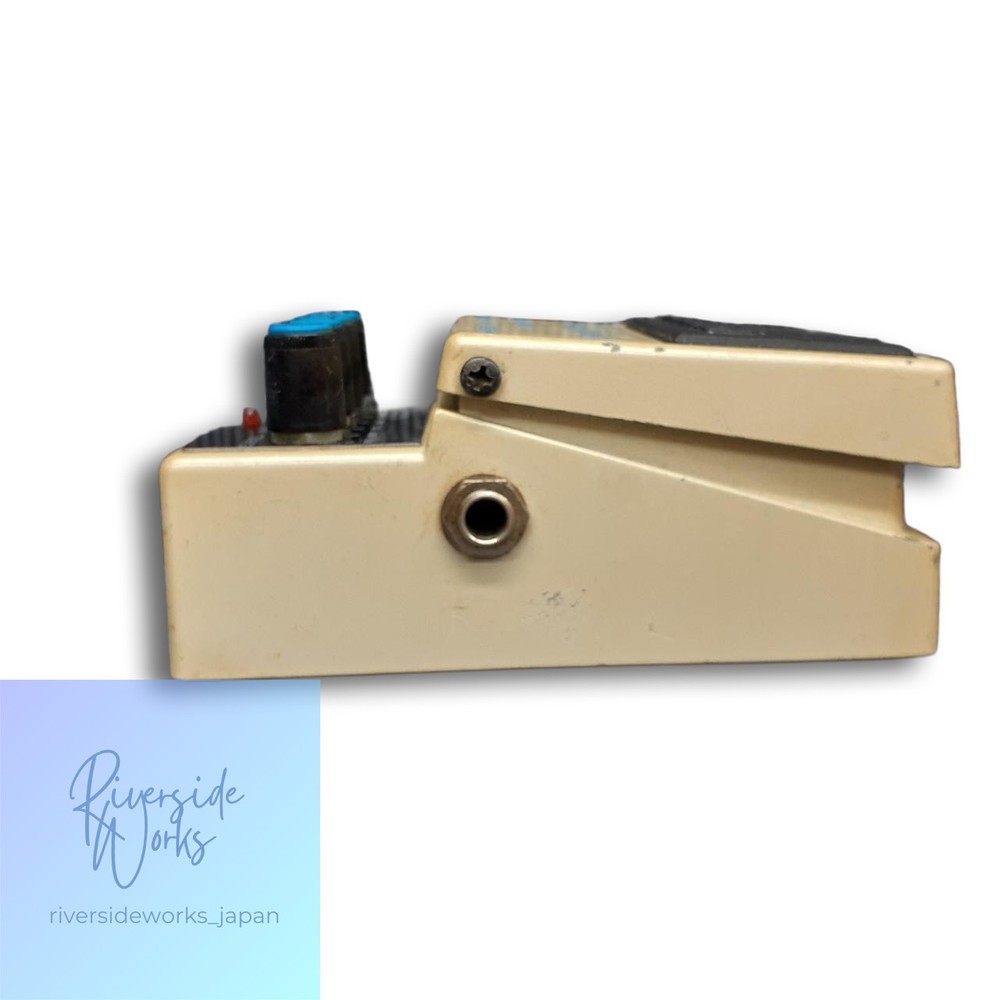 BOSS DD-3 Digital Delay Guitar Effects Pedal